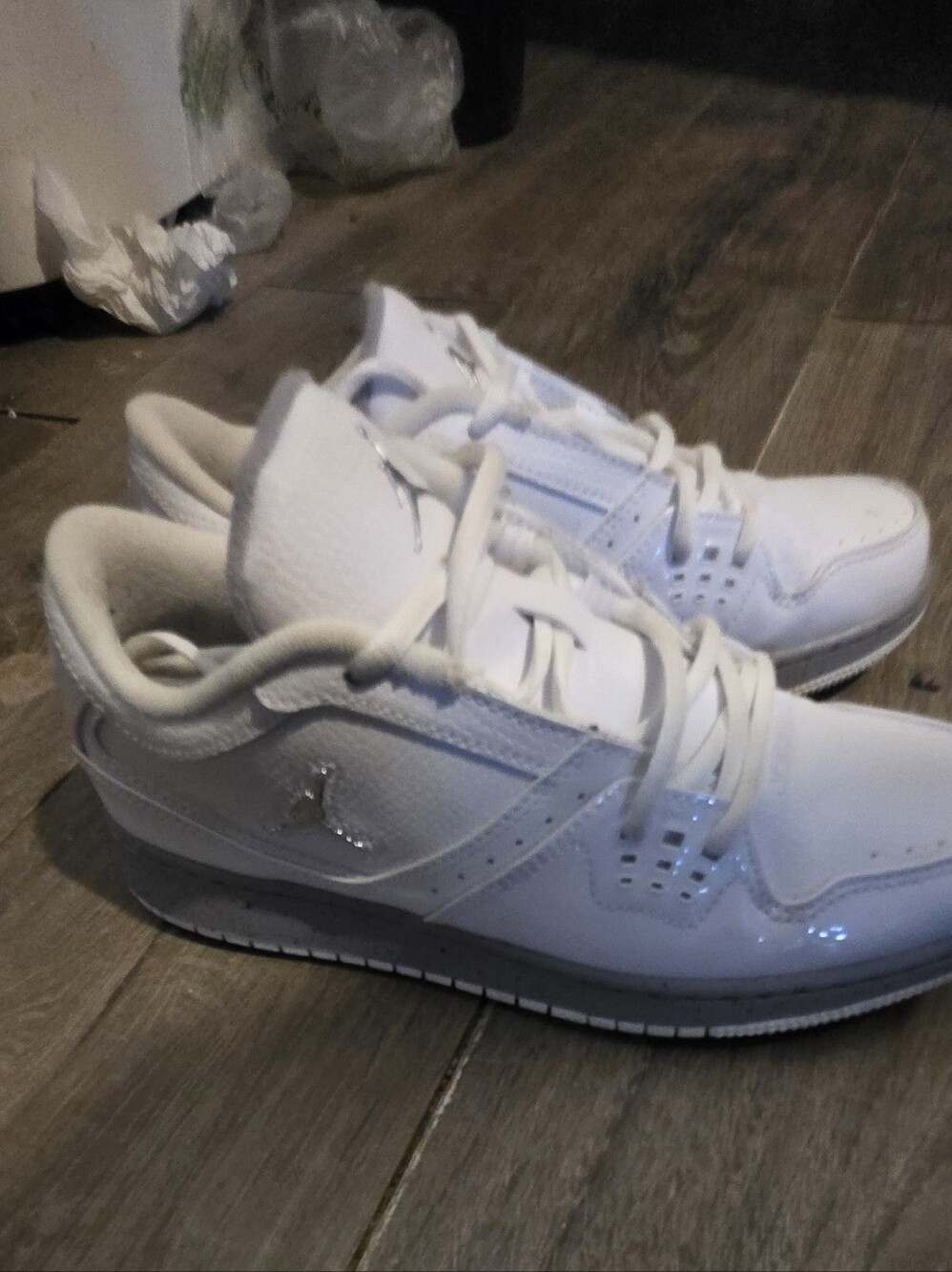 white leather Jordan 1 Flight Low Sneakers